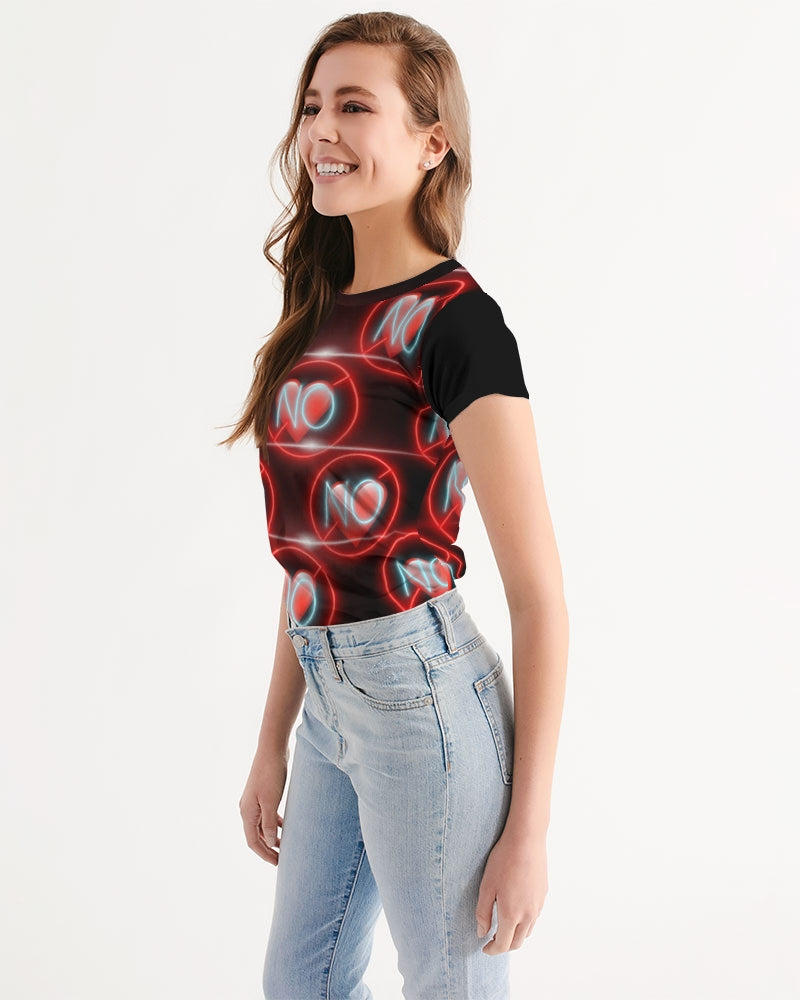 No love 3 Women's Tee