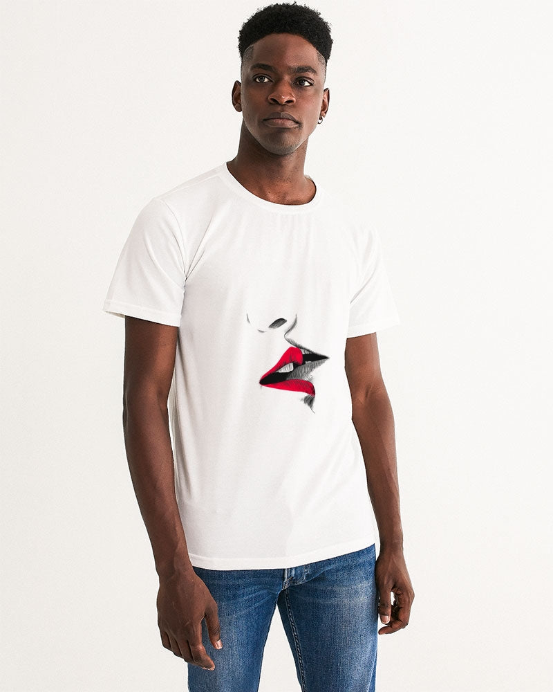 Kiss Me Men's Graphic Tee