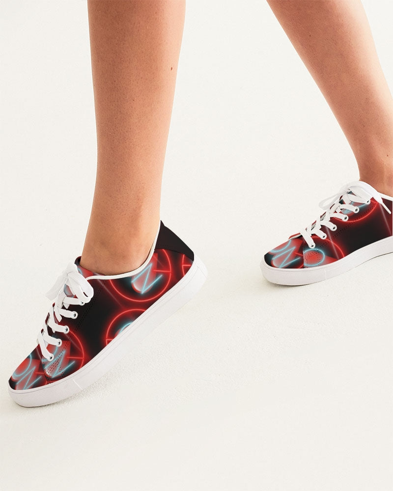 No love 3 Women's Faux-Leather Sneaker