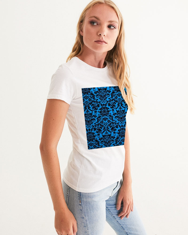 chandelier blue Women's Graphic Tee